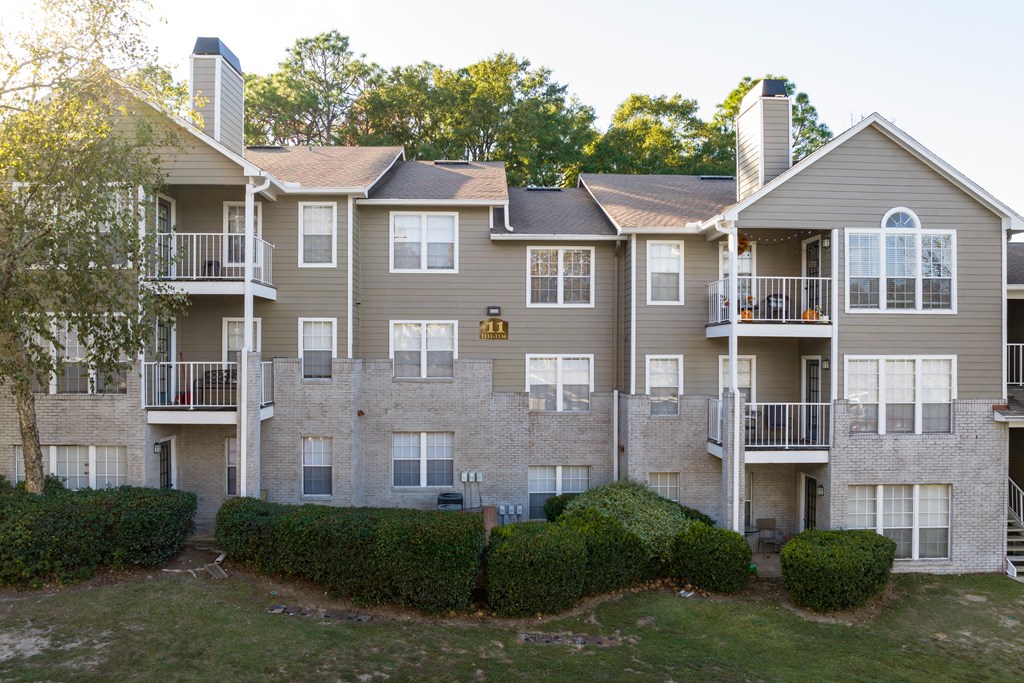Lenox Gates Apartments, 1500 Hillcrest Rd, Mobile, AL RentCafe